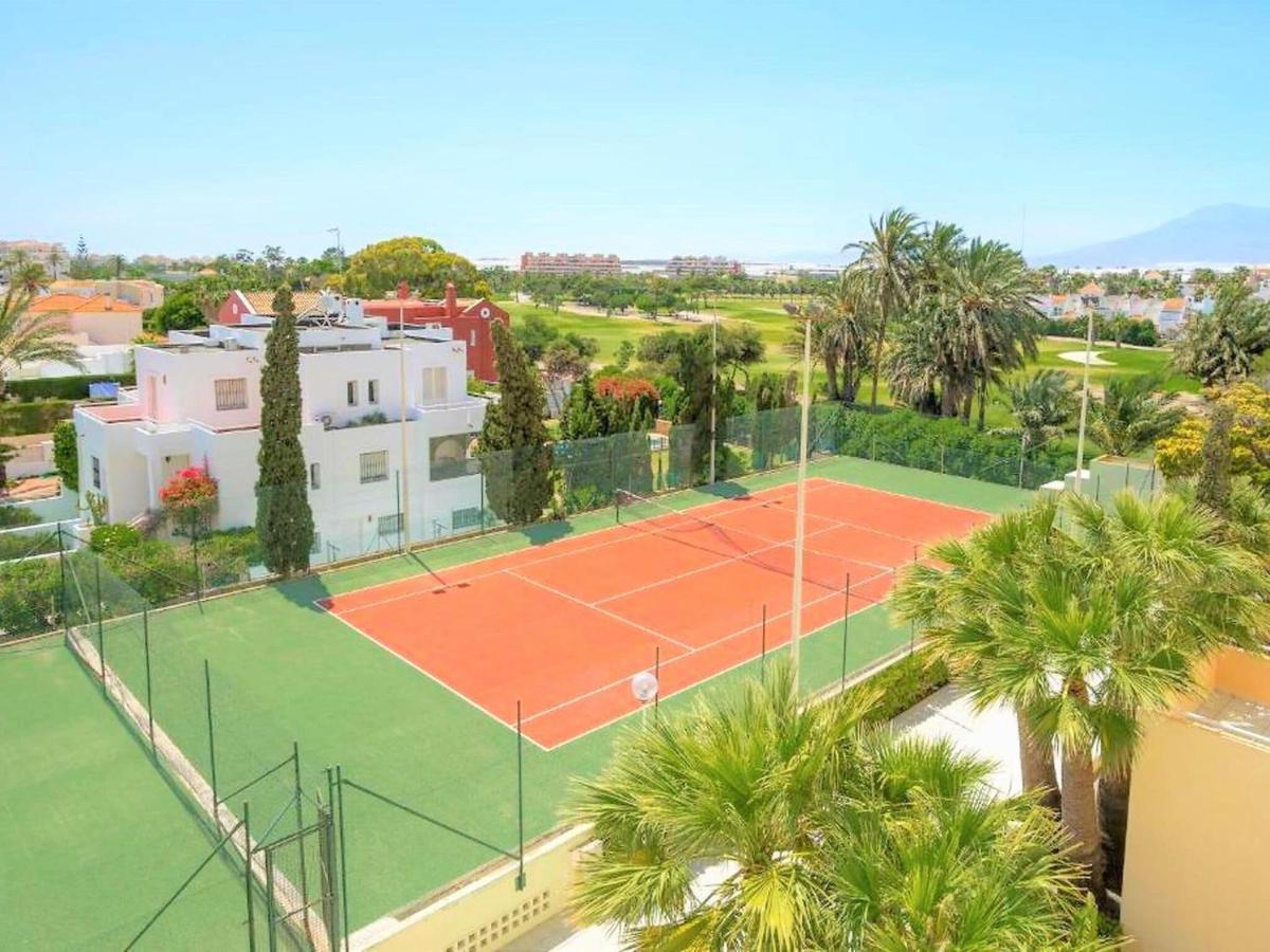 Attractive Holiday Home In Roquetas De Mar Surrounded By Beaches 外观 照片