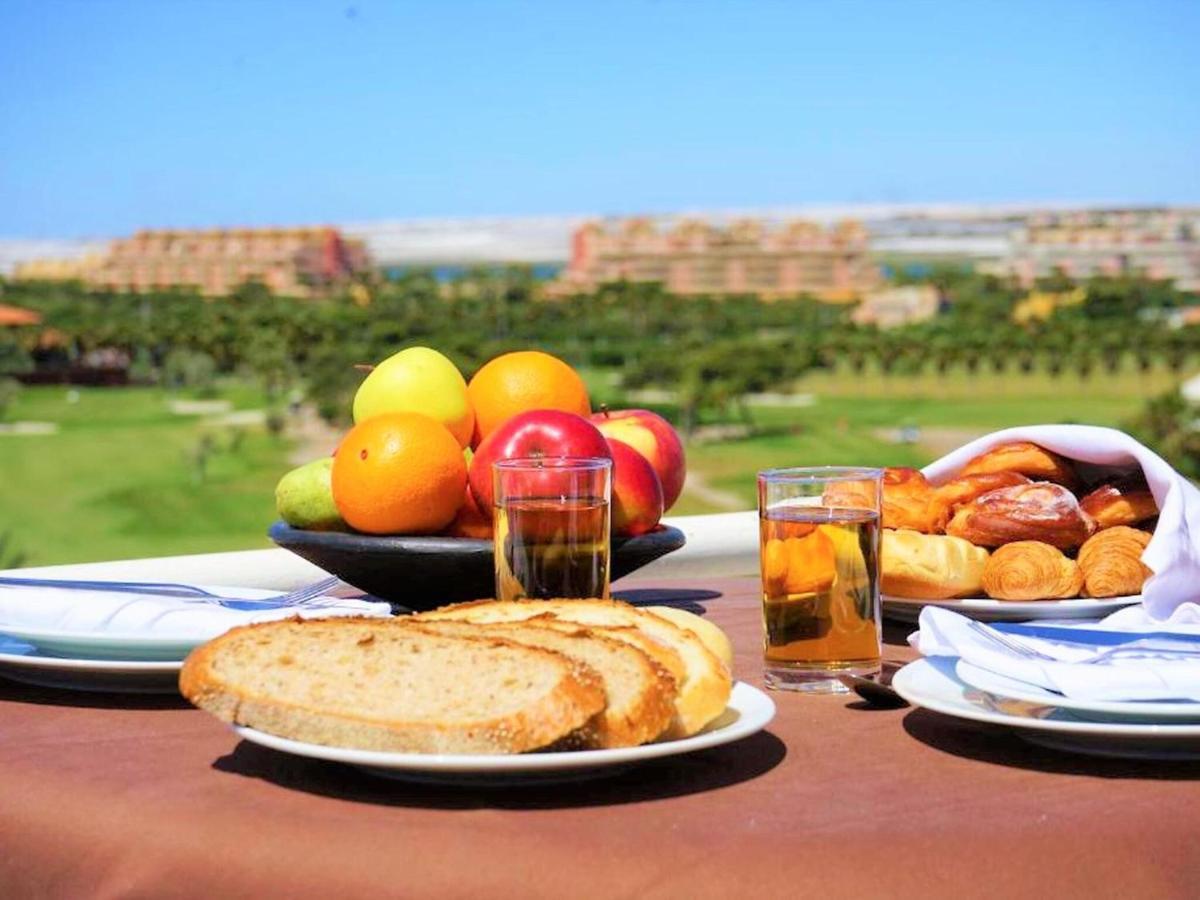 Attractive Holiday Home In Roquetas De Mar Surrounded By Beaches 外观 照片
